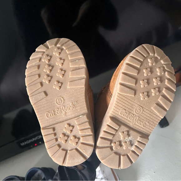 5T Toddler Shoes - Picture 4 of 8